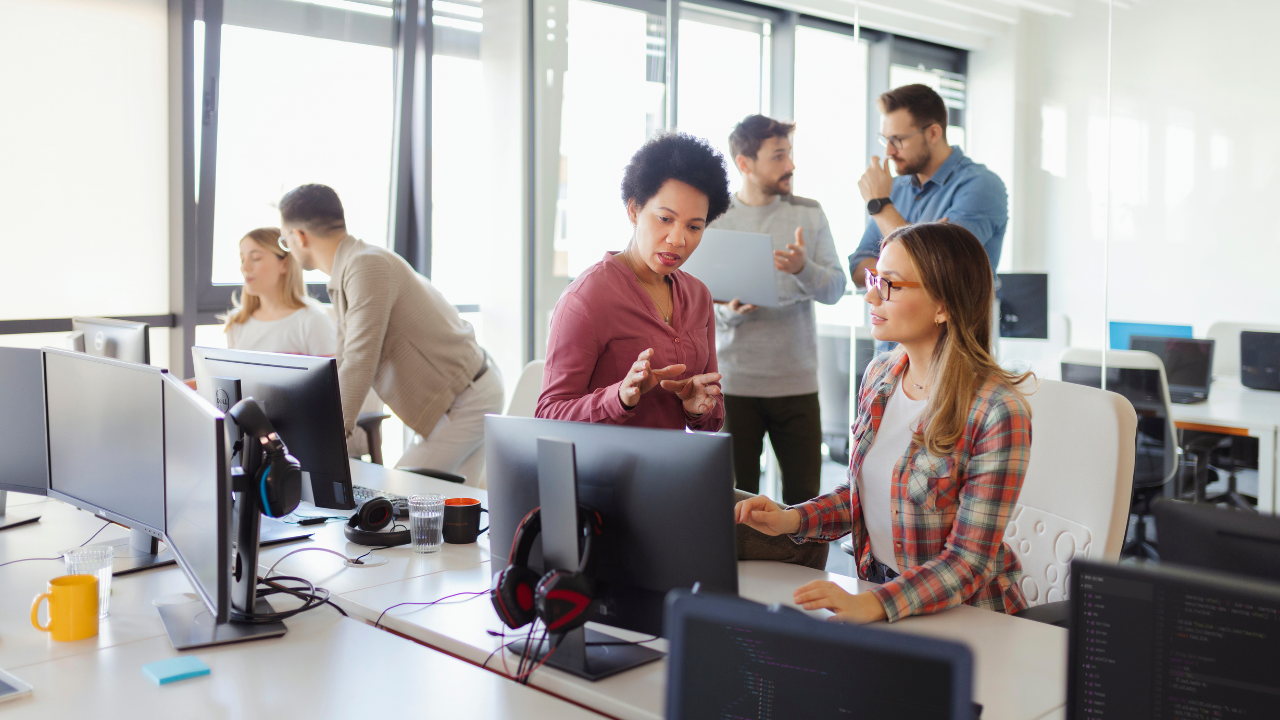 How to Build an Employee Training Program