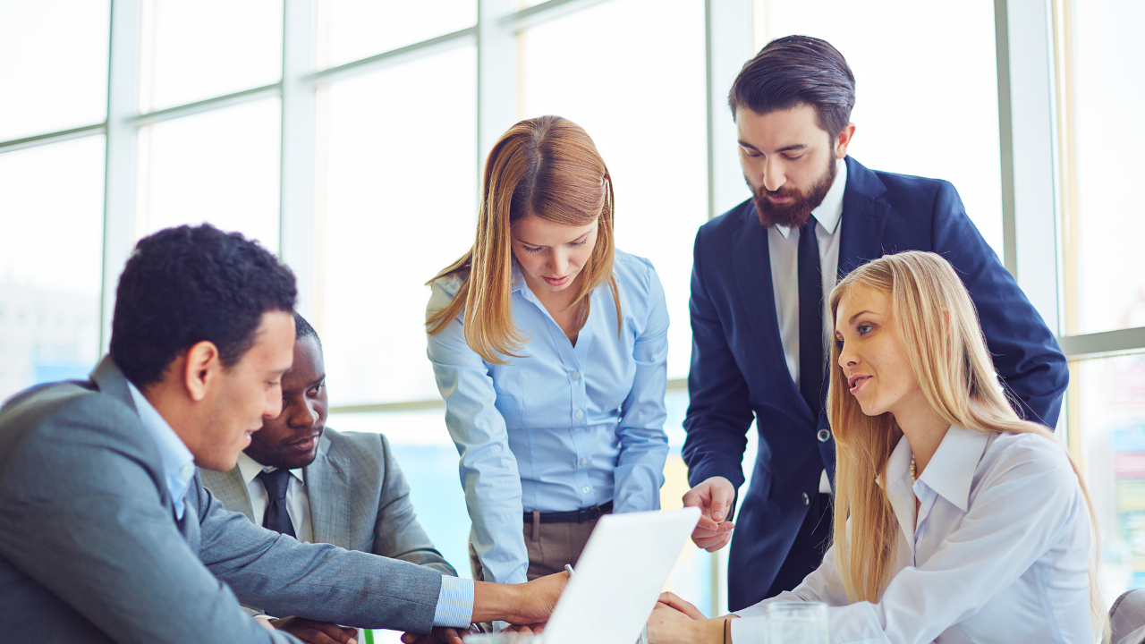 How to Learn Workplace Communication: Skills & Best Practices