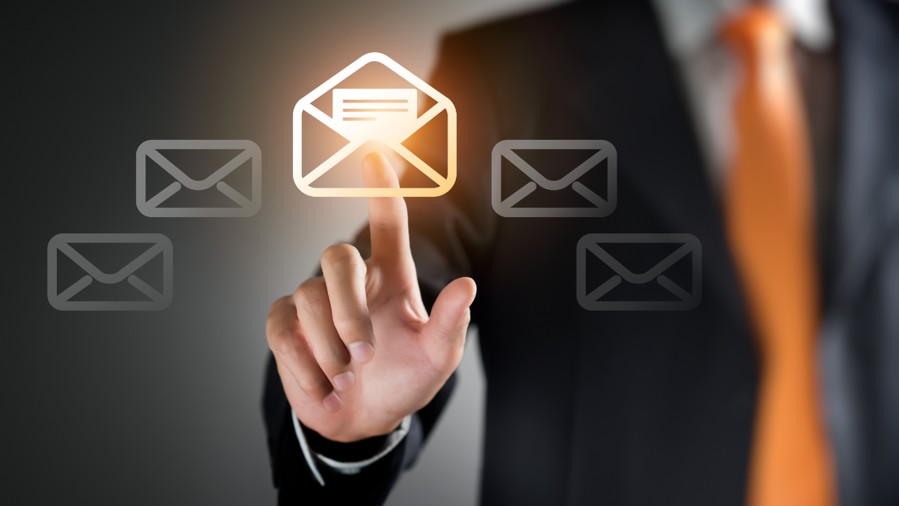 How to Write Better Business Emails: Tips, Examples & AI Tools