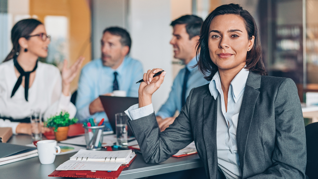 Management vs Leadership: Key Differences for Career Growth