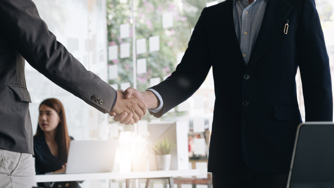 Top 20 Business Etiquette Tips for Professionals