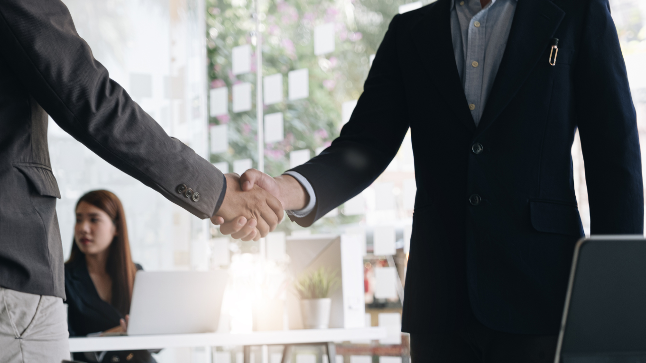 Top 20 Business Etiquette Tips for Professionals