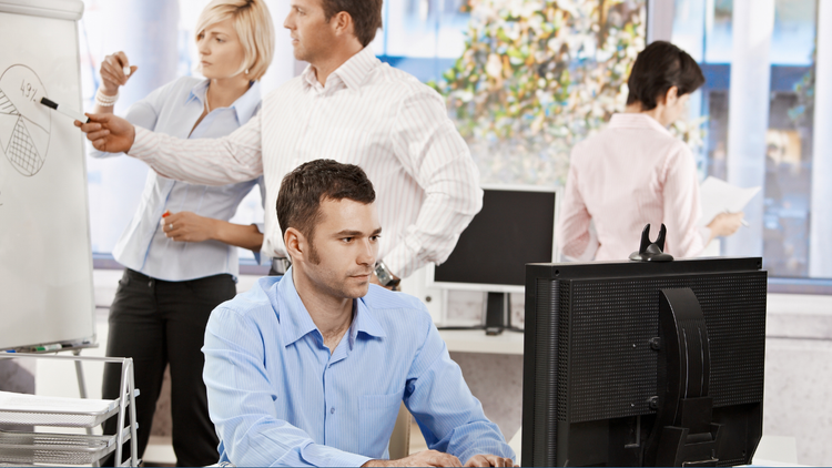 Why Good Employees Leave: 10 Reasons Companies Lose Talent