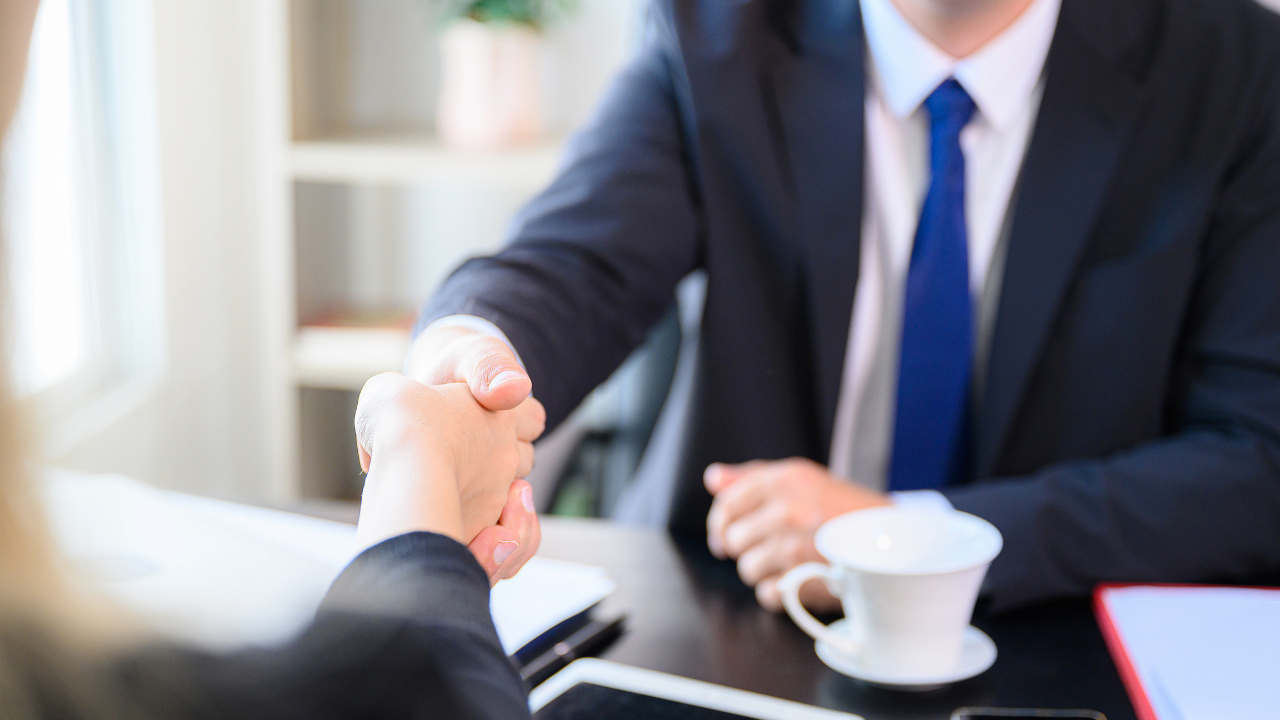 Workplace Etiquette Tips: The Dos and Don’ts at Work You Should Know | Video